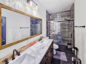Must See to Believe! Recently Renovated! Book now! - Image 5