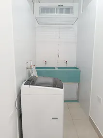 Air Conditioning/First Floor/Street Door/High Wi-Fi. - Image 5