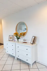 Bright, large, close to the station and easy access to D & MG - Image 5