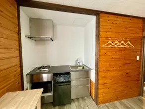 Self Contained Small Apartment/5min walk toGondola - Image 2