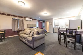 Ike Suite - Image 5