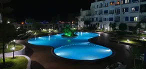 apartment in tourist complex - Image 4