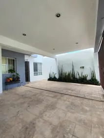 3BR + Pool Near Airport and Parking - Image 3