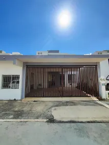 3BR + Pool Near Airport and Parking - Image 2