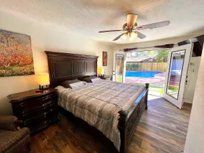 Urban Country Dream Home w/pool - Image 2