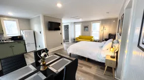 Charming Historic Area Retreat! - Image 4