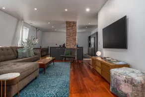 Spacious, Sleek & Luxurious in Historic Westside - Image 3
