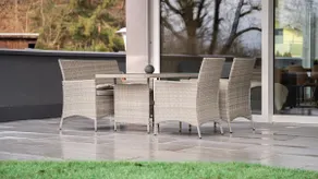 Garden apartment with Alpine views - Image 5