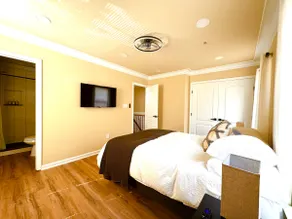 Cozy & Renovated Townhome / Inner Harbor +Parking - Image 4
