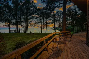 Lakehouse! Kayaks! Boat Slip! 3 Acres! - Image 3