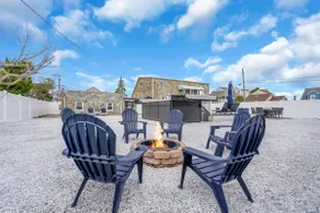 Large Seaside Home, Yard, Swim Spa, and Game Room. - Image 2