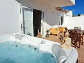 New Moon with Jacuzzi - Image 3