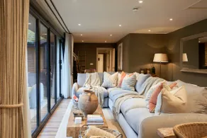 Calmwaters House at Avington Estate - Image 3