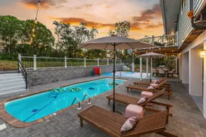 Heated Pool • Golf • Basketball • Games - Image 4