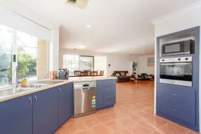 Luxury Family, Dog-Friendly Retreat Near Beaches - Image 3
