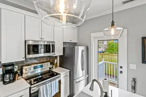 Brand New Charming 1BR Near Hampton Park - Image 4