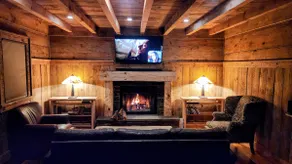 Luxury Cabin/Mountain Views/Hot Tub/No Pet Fee/5G - Image 3