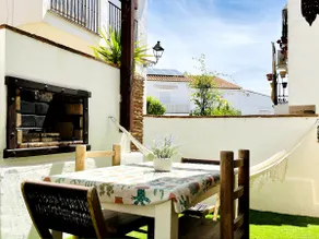 Charming and Cozy Andalusian Family Home - Image 2