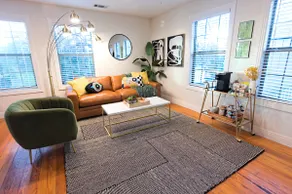 Walkable | Convenient | Cozy - Image 2