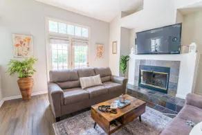 Jacuzzi,Crib,Grill ,Kids Essentials,Walk to Stores - Image 2