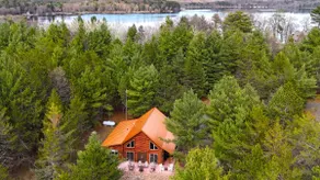 Brand NEW Log Cabin in the Pines w Private Lake. - Image 5
