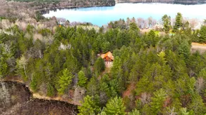 Brand NEW Log Cabin in the Pines w Private Lake. - Image 4