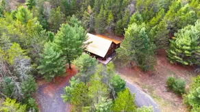 Brand NEW Log Cabin in the Pines w Private Lake. - Image 2