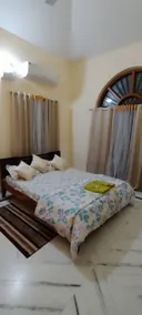 Pearl Stay, Luxurious & Spacious 4BHK - Image 2