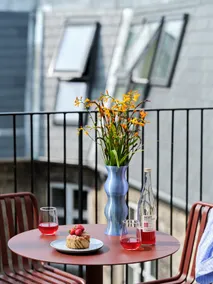 Cozy Two Bedroom Hotel Apartment - Image 3