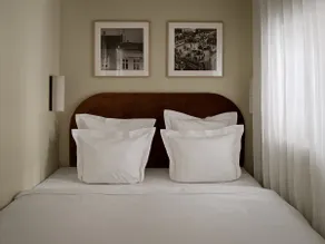 Cozy Two Bedroom Hotel Apartment - Image 5