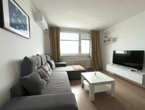 Elegant Escape apartment III - free parking, easy access to City Center - Image 3