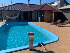 Outdoor area with en-suite bedroom private kitchen - Image 3