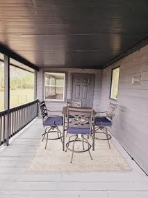 Secluded forest home on lakefront - Image 4