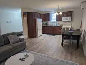 Springhouse Seaside Retreat 2-Bedroom on the Bay - Image 2