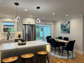 Fully Remodeled 3BR/2BA, Central AC, EV, Fast WiFi - Image 4