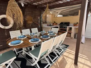 Beautiful villa and pool ideal for 1 or 2 families - Image 3