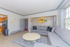 Massive 5BD/4BA 3-Story Duplex @ Downtown Albany - Image 2