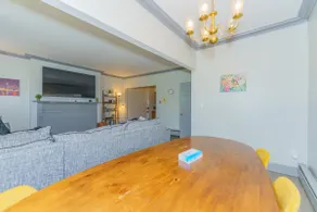 Massive 5BD/4BA 3-Story Duplex @ Downtown Albany - Image 3