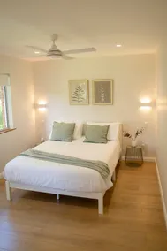 Seaside Holiday Apartment - Image 2