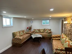 Adorable 2 Bedrooms Unit Near Riverside - Image 2