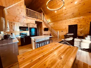 Bourbon Trail Retreat, Hot Tub-8 - Image 4