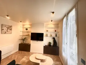 Contemporary apartment near Paris Orly - Image 4