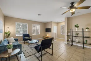 Urban house near DT Summerlin - Image 5
