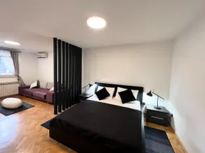 La Vie - Deluxe Studio Apartment - Image 3