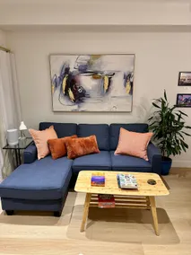 Private 2BR Home Sleeps 6 Near Subway - Image 4