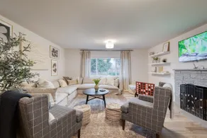 Spacious 5 BR 3BA Pool EV Charger Group Getaway - Image 5