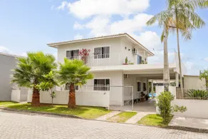 Family House 7 Rooms (4 Suites) | Pool and Games - Image 2