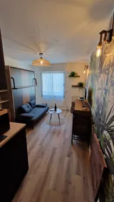 Studio near train station + Parking - Image 3