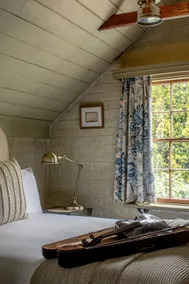 The Coach House – Historic Stay in Glebe - Image 5