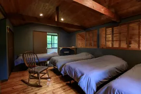 Roof with BBQ｜75-inch TV｜Bonfire｜Blow-out living room｜Open-air firewood bath｜Karuizawa and Kusatsu sightseeing｜1 building for rent for up to 10 people - Image 4